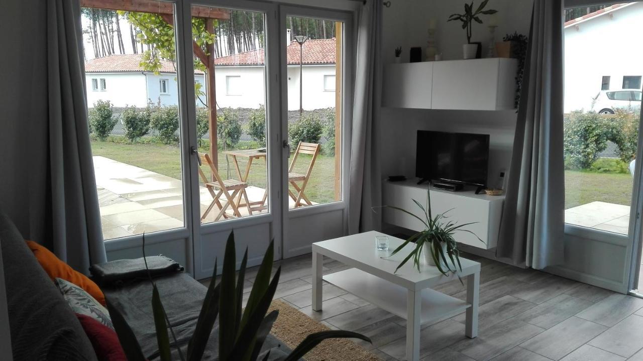 Maison Moderne Proche Lac Et Plage 莱昂 外观 照片